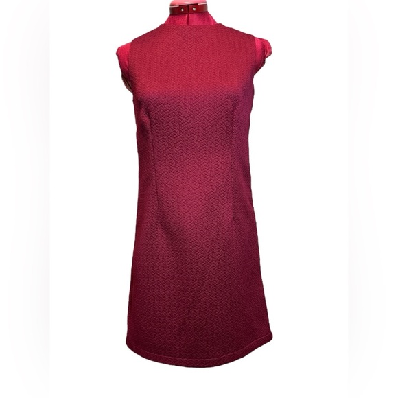 Alfred Sung classic sleeveless fitted sheath dress - Picture 2 of 8